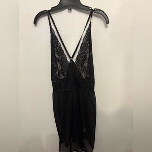 Chic Black Lace Chemise